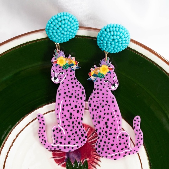 ✨Anthropologie Tatiana Beaded Pink Leopard Earrings - Picture 3 of 5